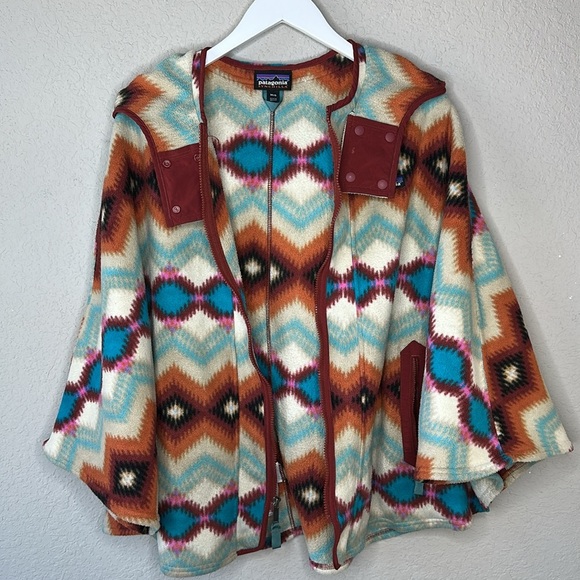 Patagonia Women's Synchilla Fleece Hooded Poncho  XS/S Cinder Red Aztec Navajo - Picture 10 of 13